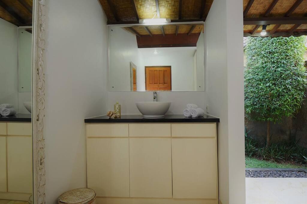 Tropical Oasis, Villa Mimba Sanur Exterior foto
