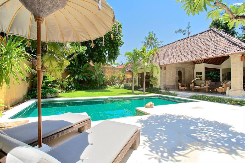 Tropical Oasis, Villa Mimba Sanur Exterior foto