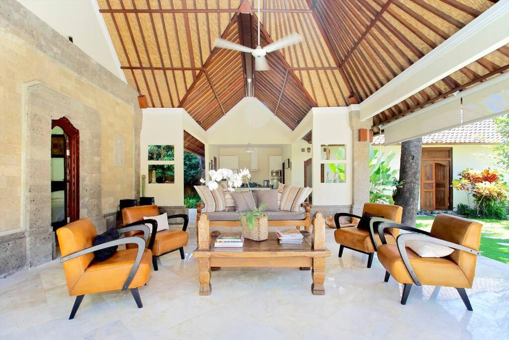 Tropical Oasis, Villa Mimba Sanur Exterior foto